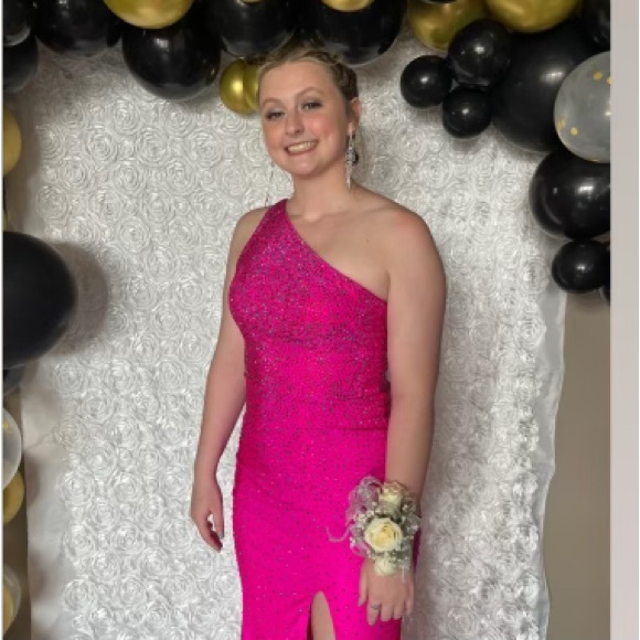 Faviana‎ hot pink prom dress